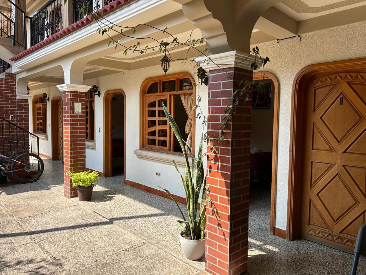 Posada Don Miguel Panajachel Exterior foto